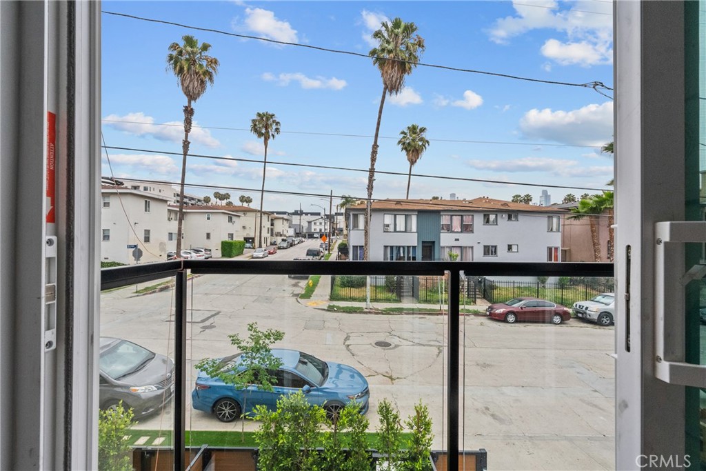 201 S Westlake Ave Unit #203