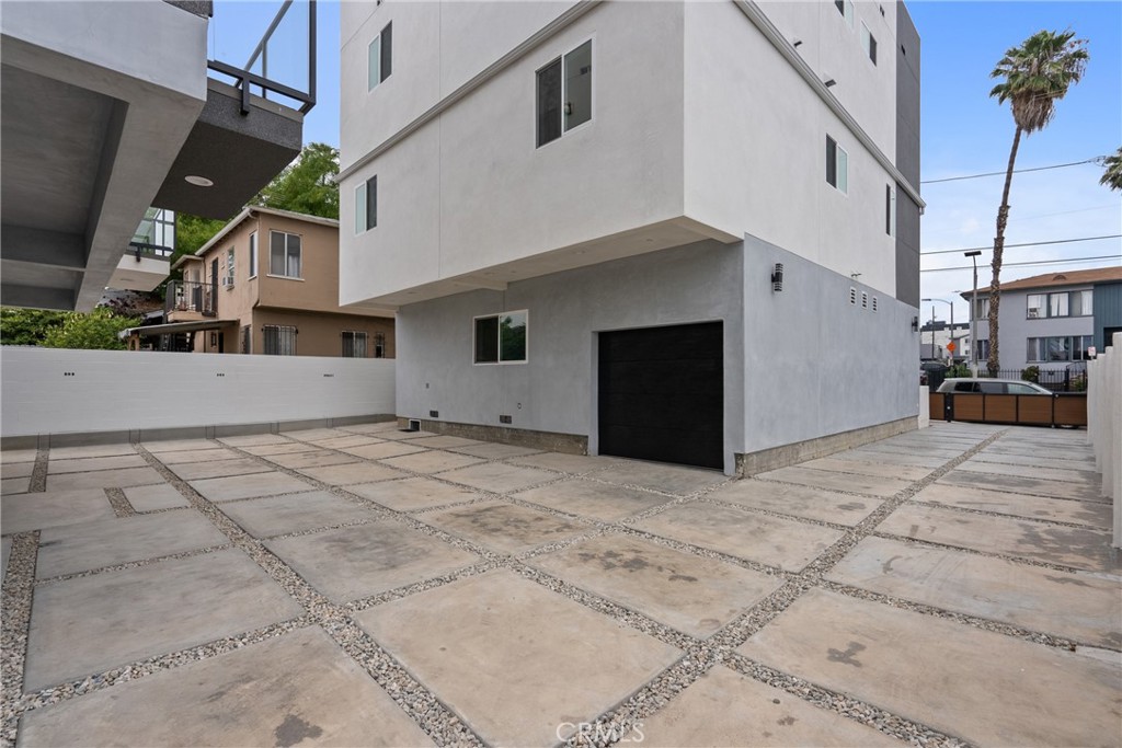 201 S Westlake Ave Unit #203