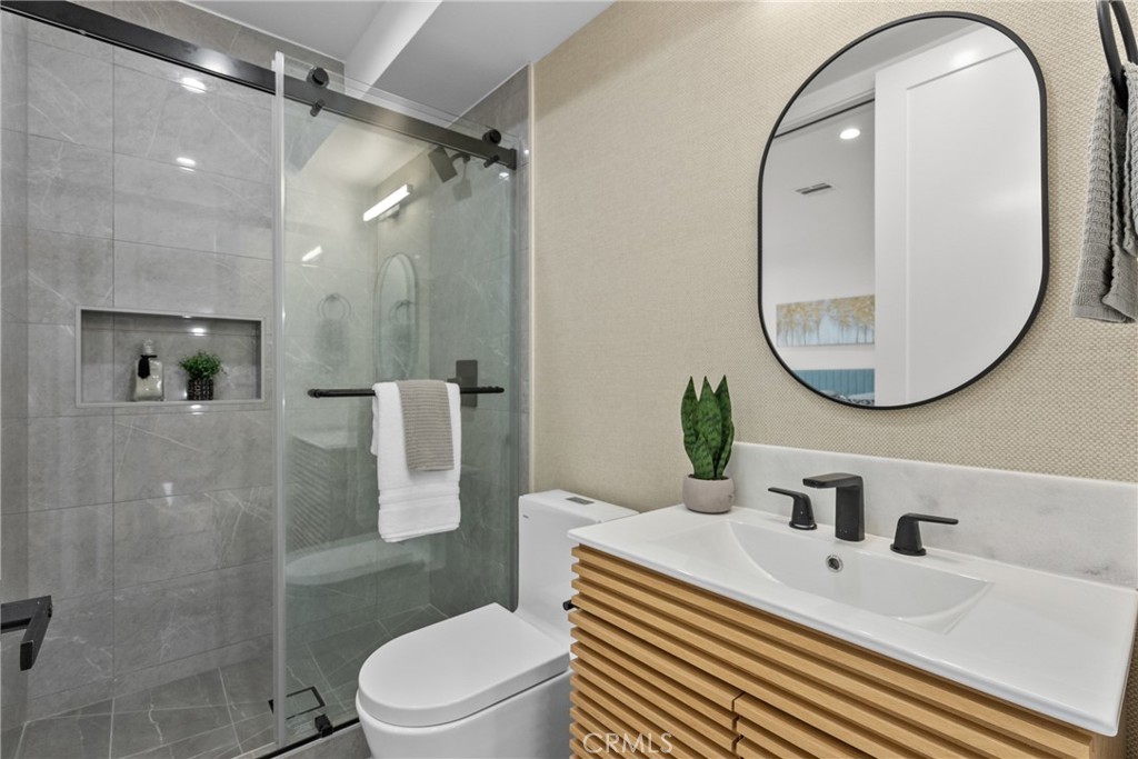 201 S Westlake Ave Unit #203