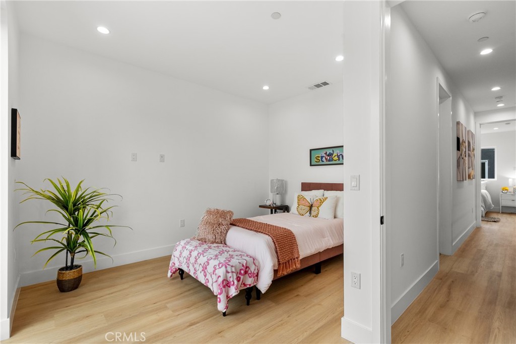 201 S Westlake Ave Unit #203