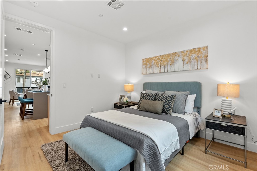 201 S Westlake Ave Unit #203