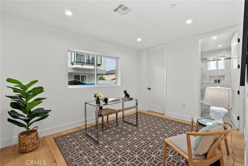 201 S Westlake Ave Unit #203