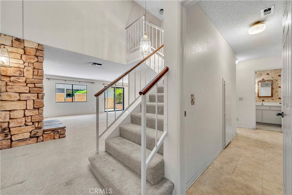 204 Hawk Lane