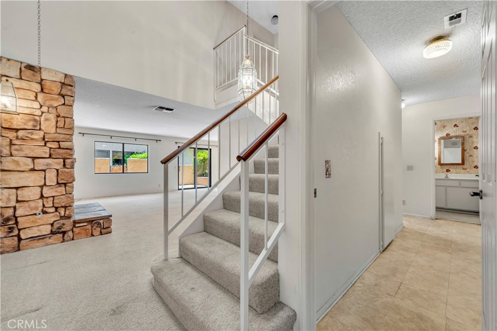 204 Hawk Lane