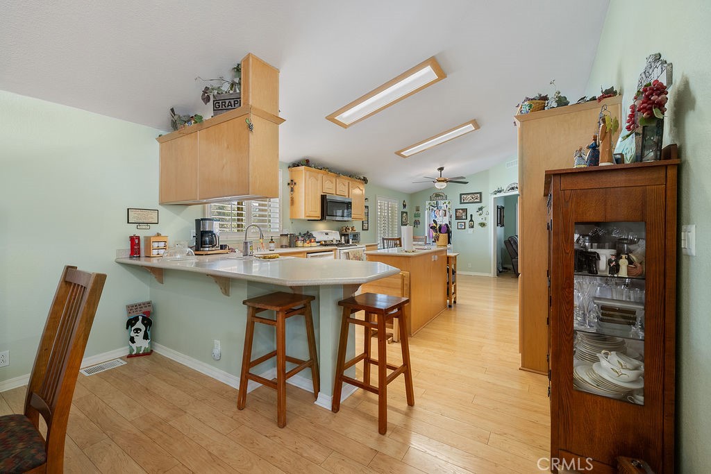 25636 W Avenue B8