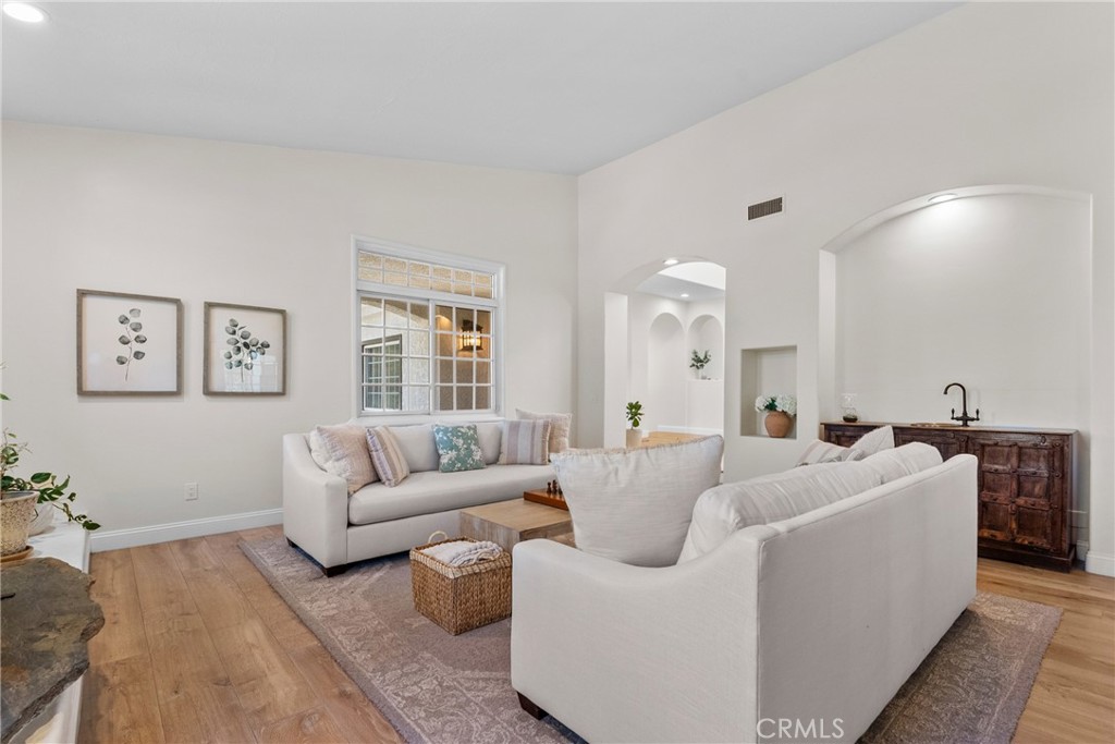 25174 Mulholland Highway