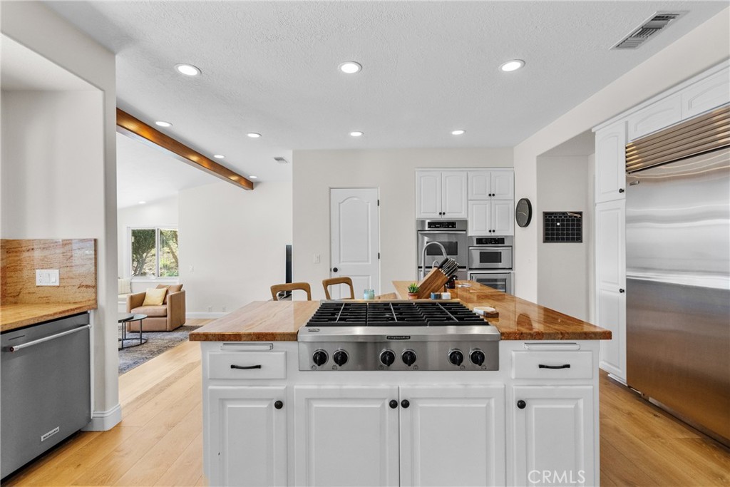 25174 Mulholland Highway