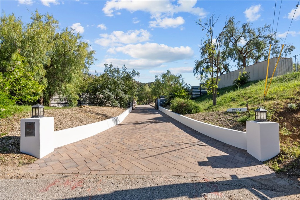 25174 Mulholland Highway