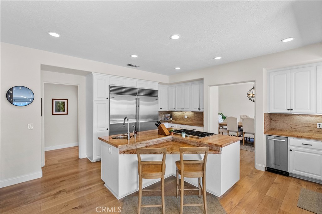 25174 Mulholland Highway