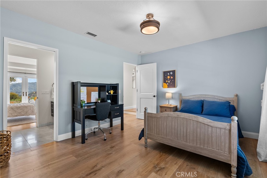 25174 Mulholland Highway