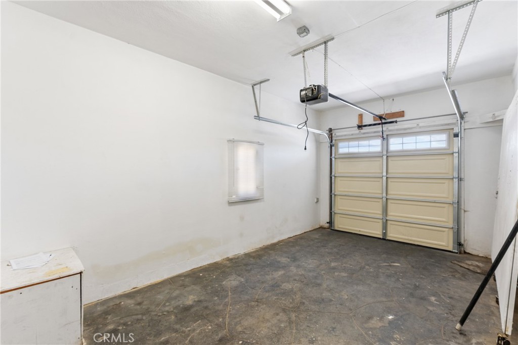 832 W 95th Street