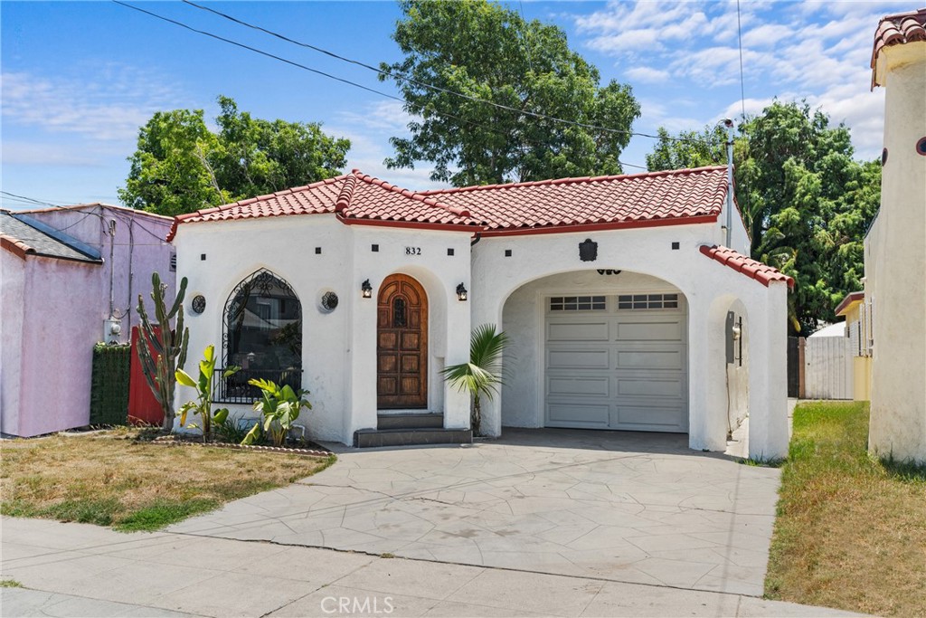 832 W 95th Street