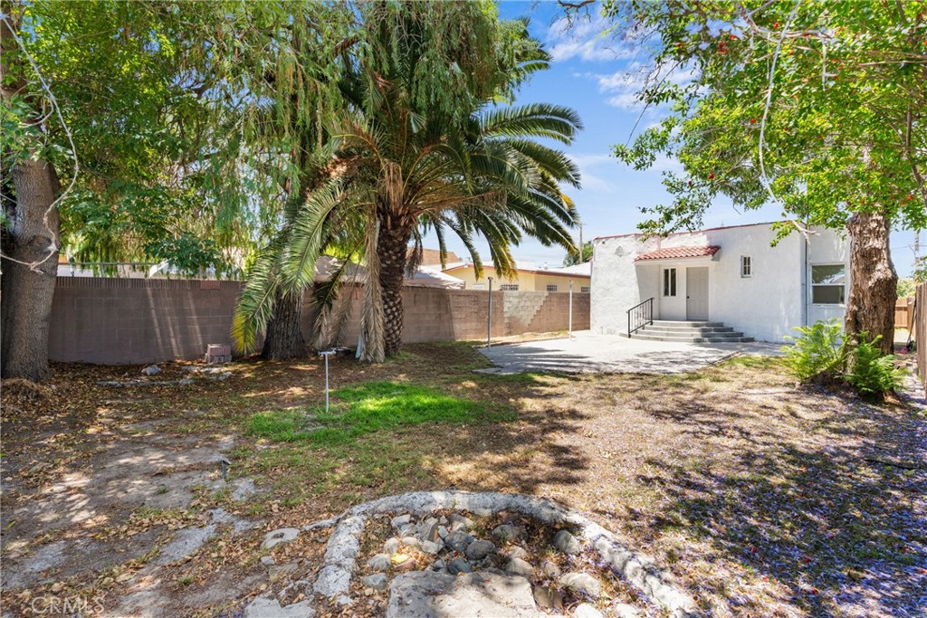 832 W 95th Street