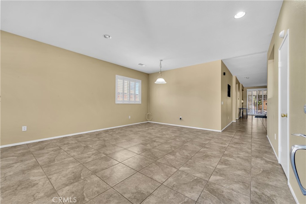 43627 Rialto Drive