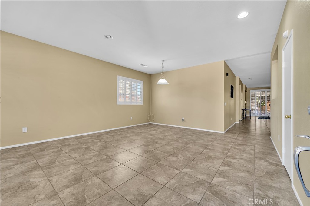 43627 Rialto Drive
