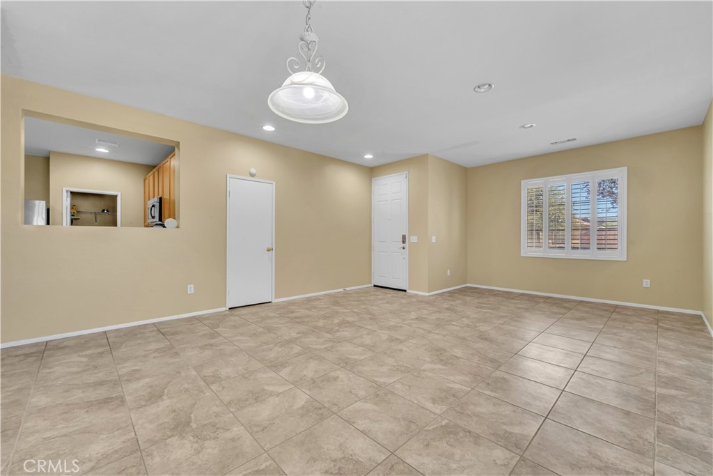 43627 Rialto Drive