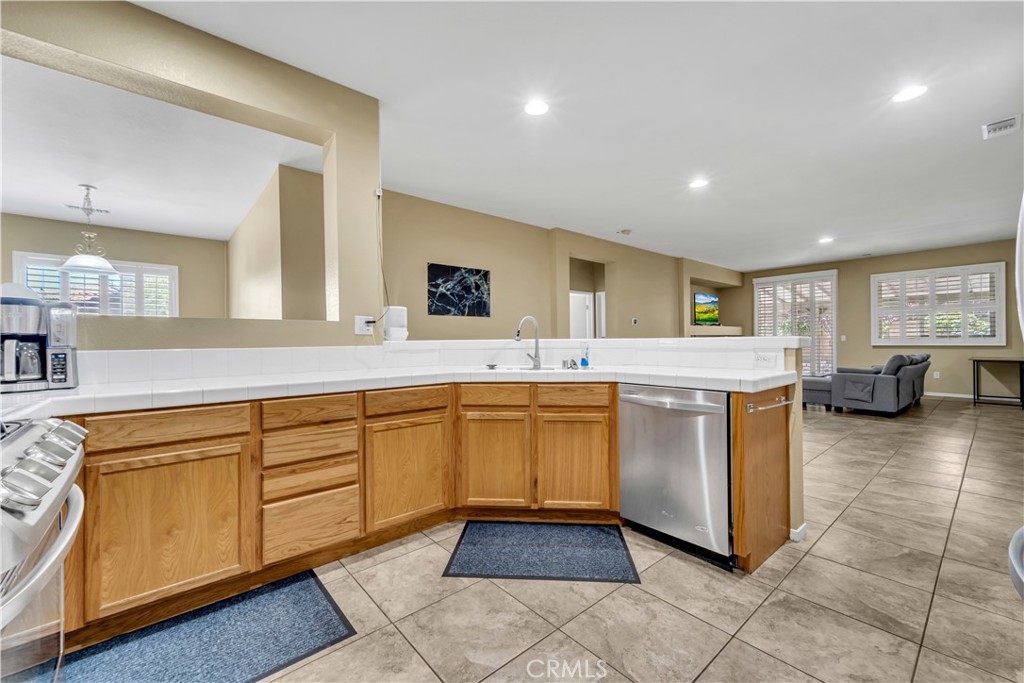 43627 Rialto Drive
