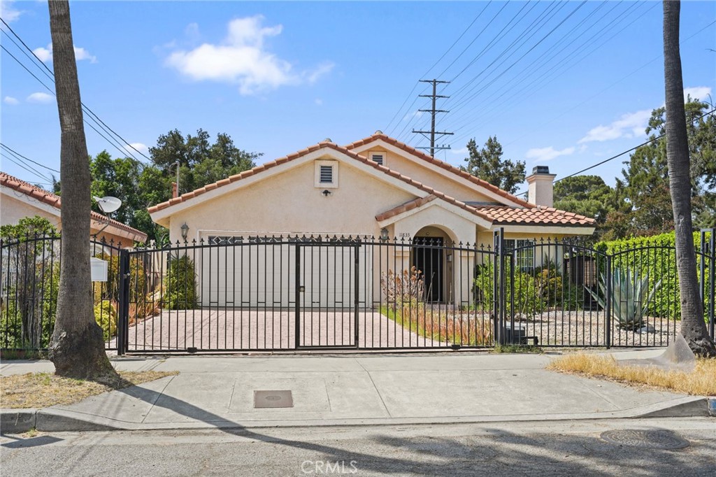 11833 Pendleton Street