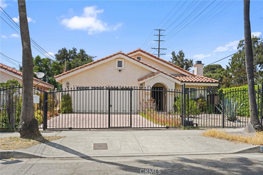 11833 Pendleton Street