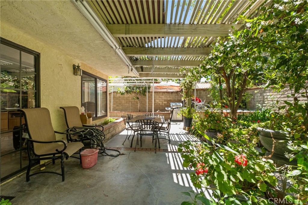 25215 Hazelcrest Lane