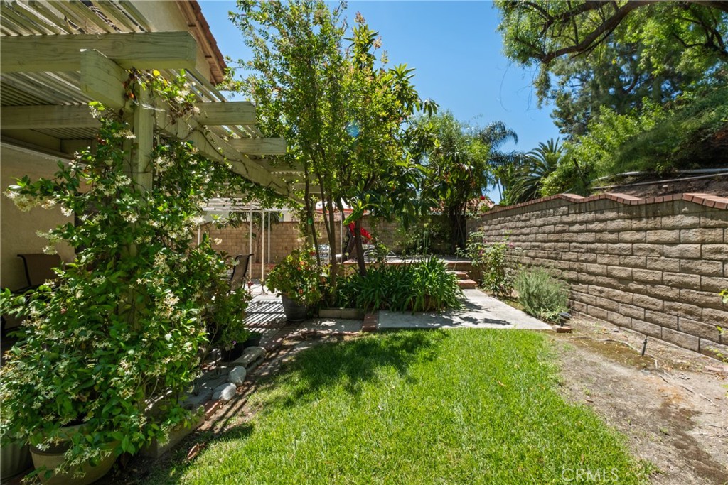 25215 Hazelcrest Lane
