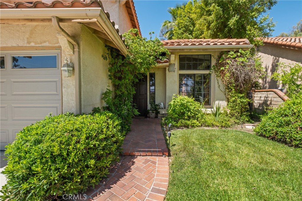 25215 Hazelcrest Lane