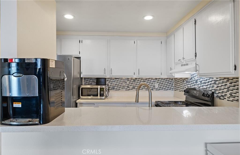 435 S Virgil Avenue 225