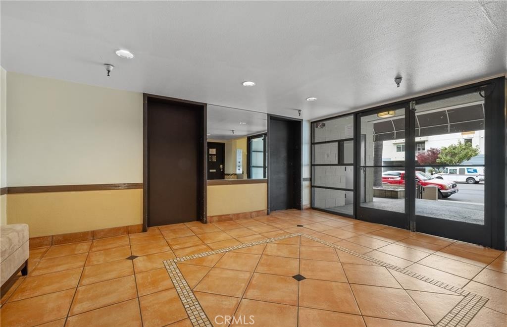435 S Virgil Avenue 225