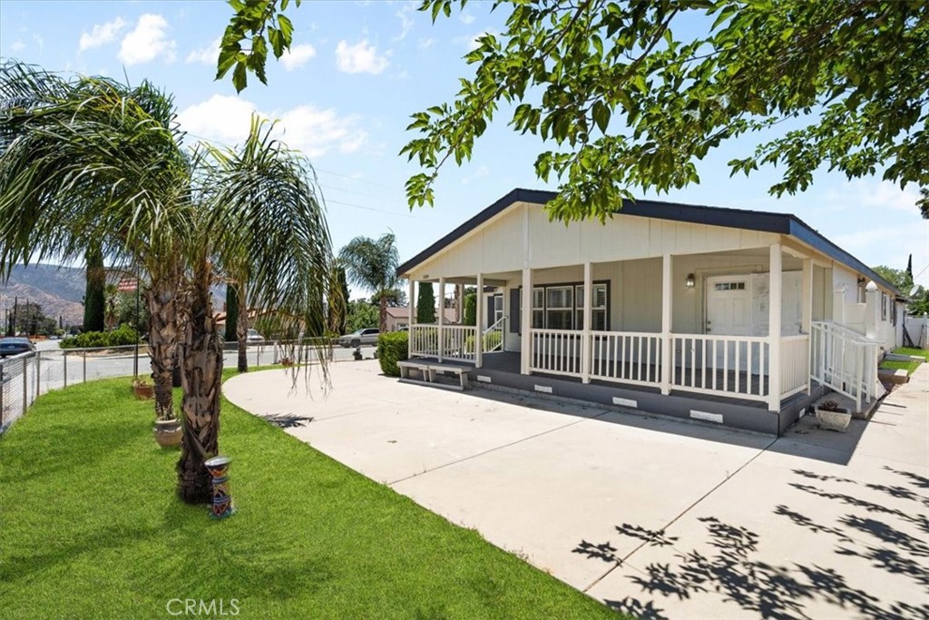 1225 N Alessandro Street