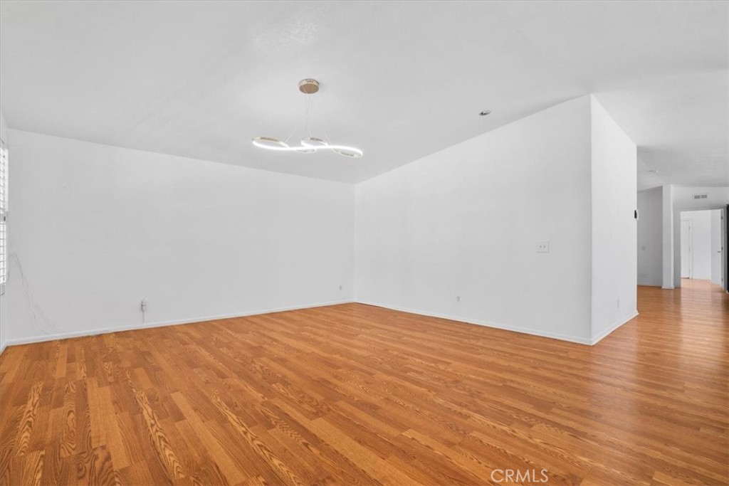 1225 N Alessandro Street