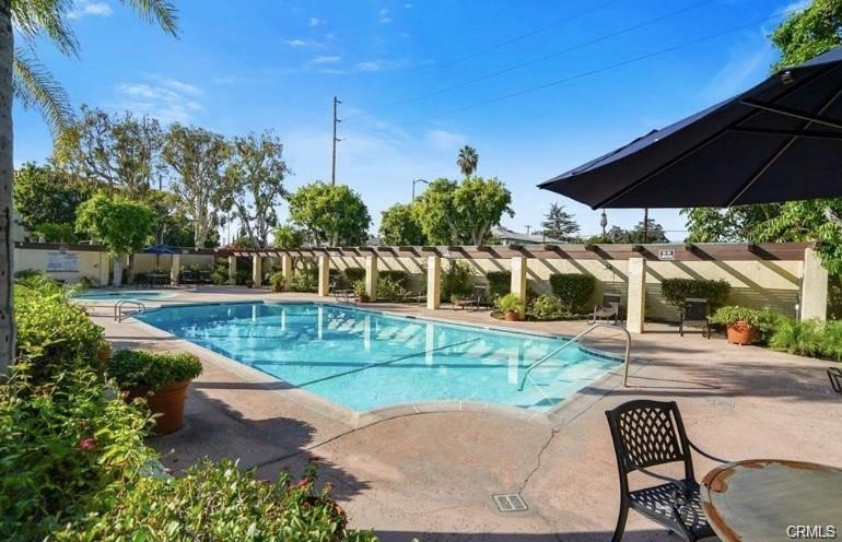 12830 Burbank Boulevard 320