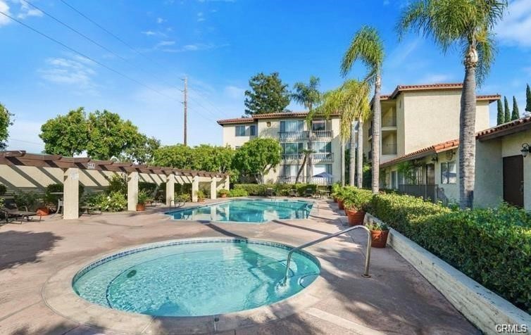 12830 Burbank Boulevard 320