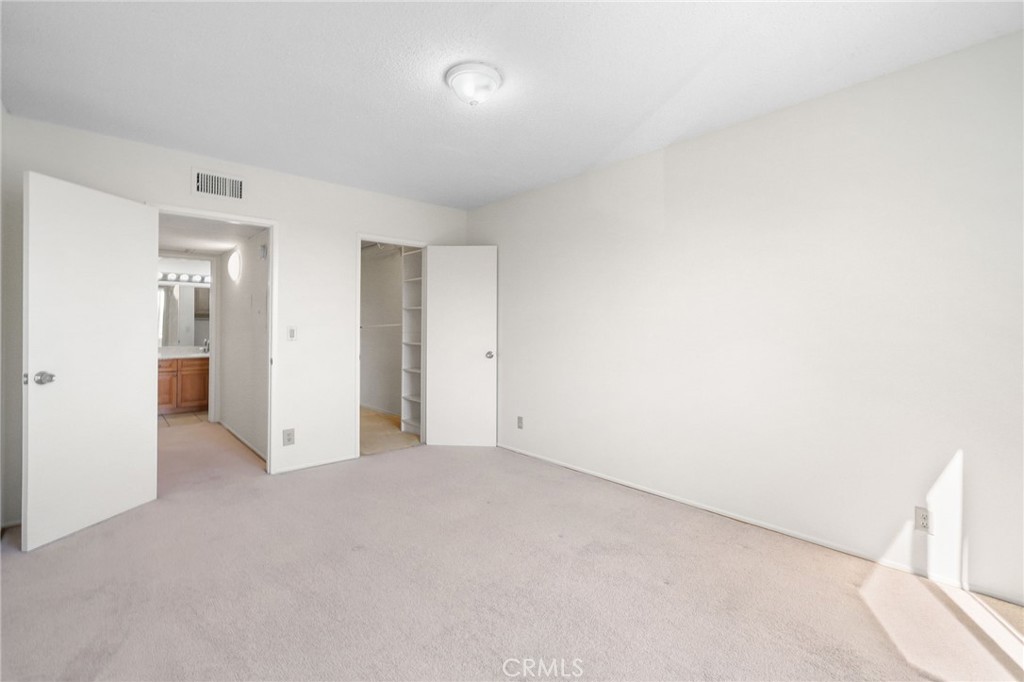 12830 Burbank Boulevard 320