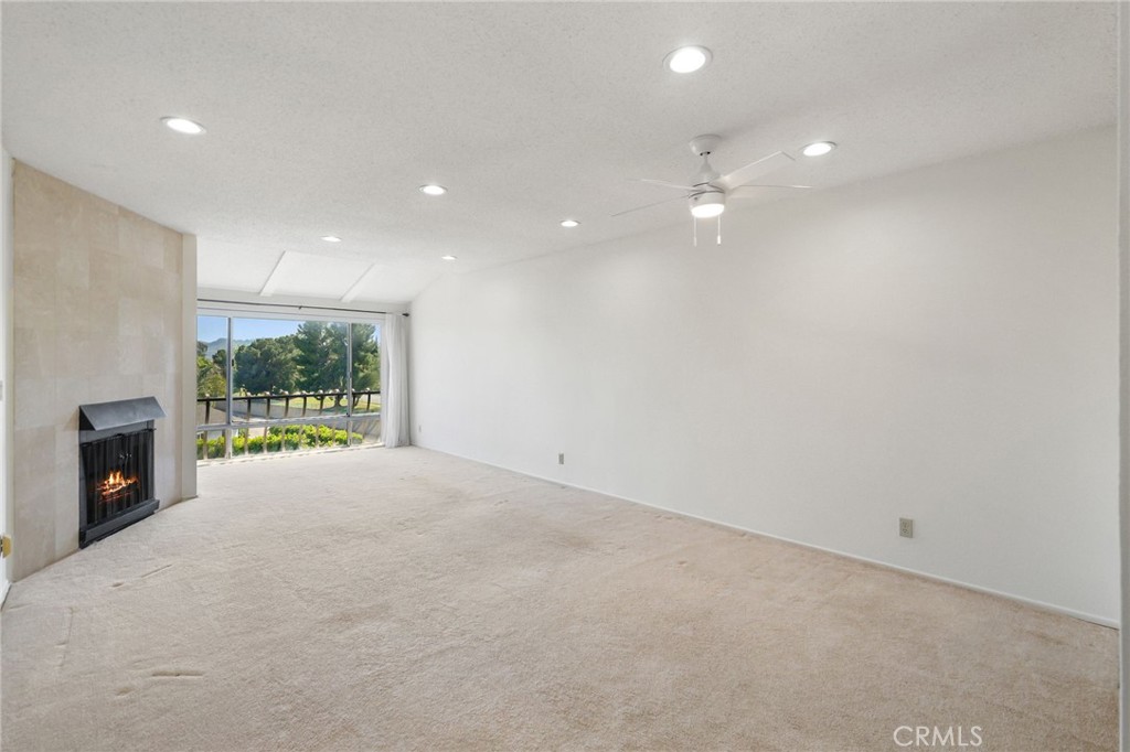 12830 Burbank Boulevard 320