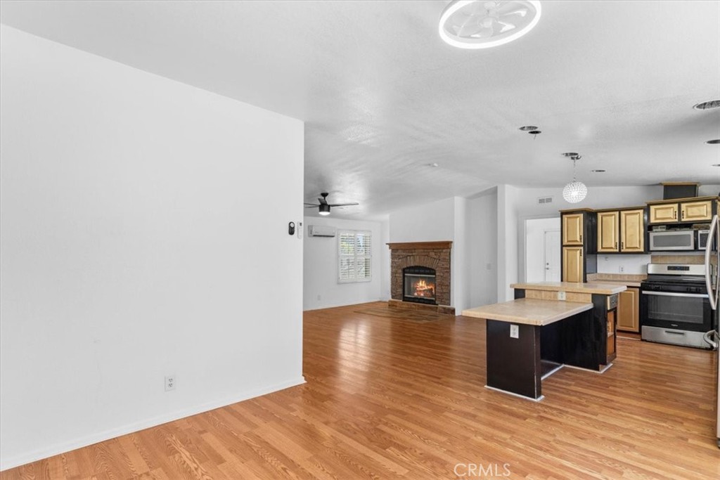 1225 N Alessandro Street