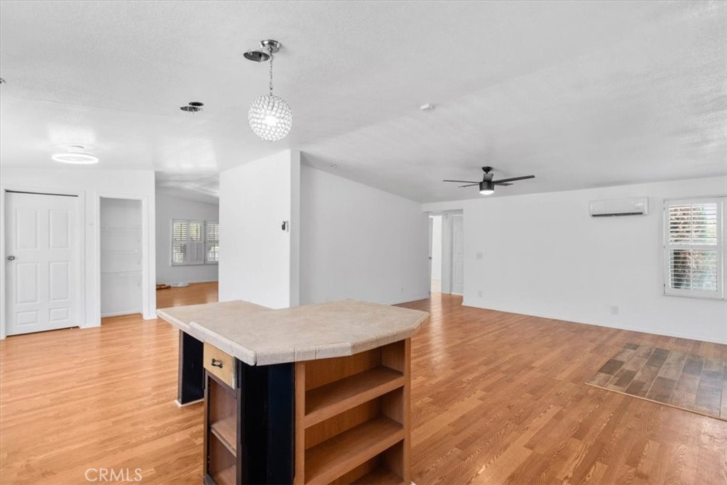 1225 N Alessandro Street