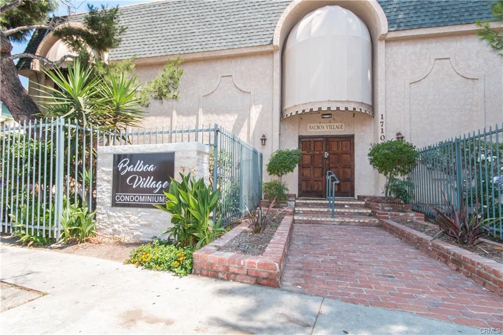 17111 Roscoe Boulevard 15