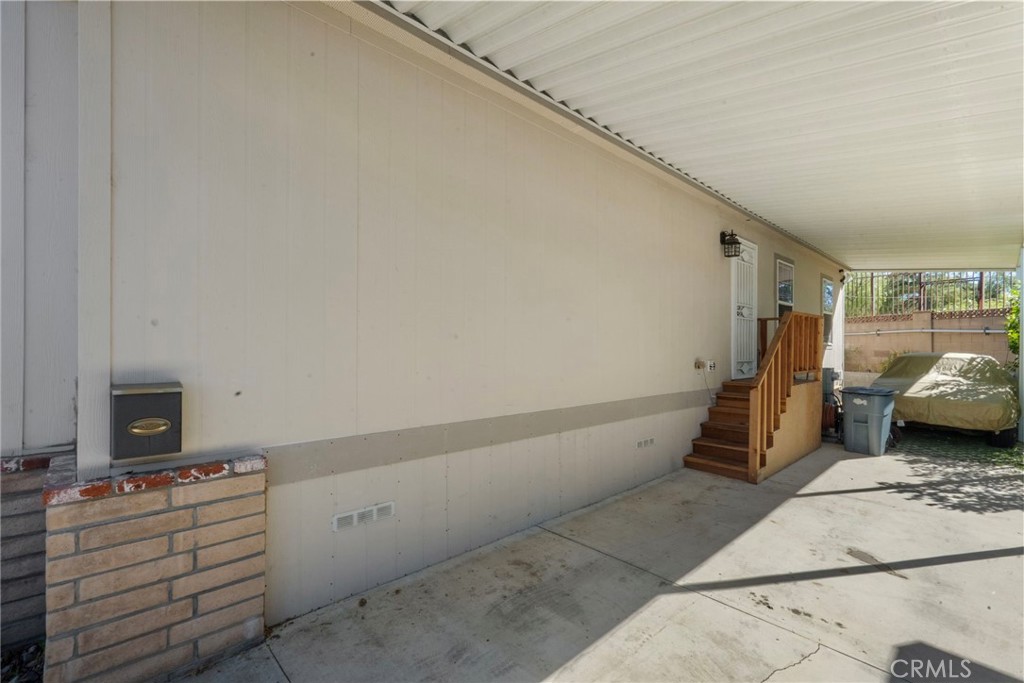 11401 Topanga Canyon Boulevard 35