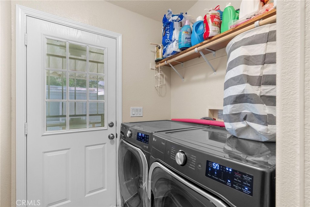 11401 Topanga Canyon Boulevard 35