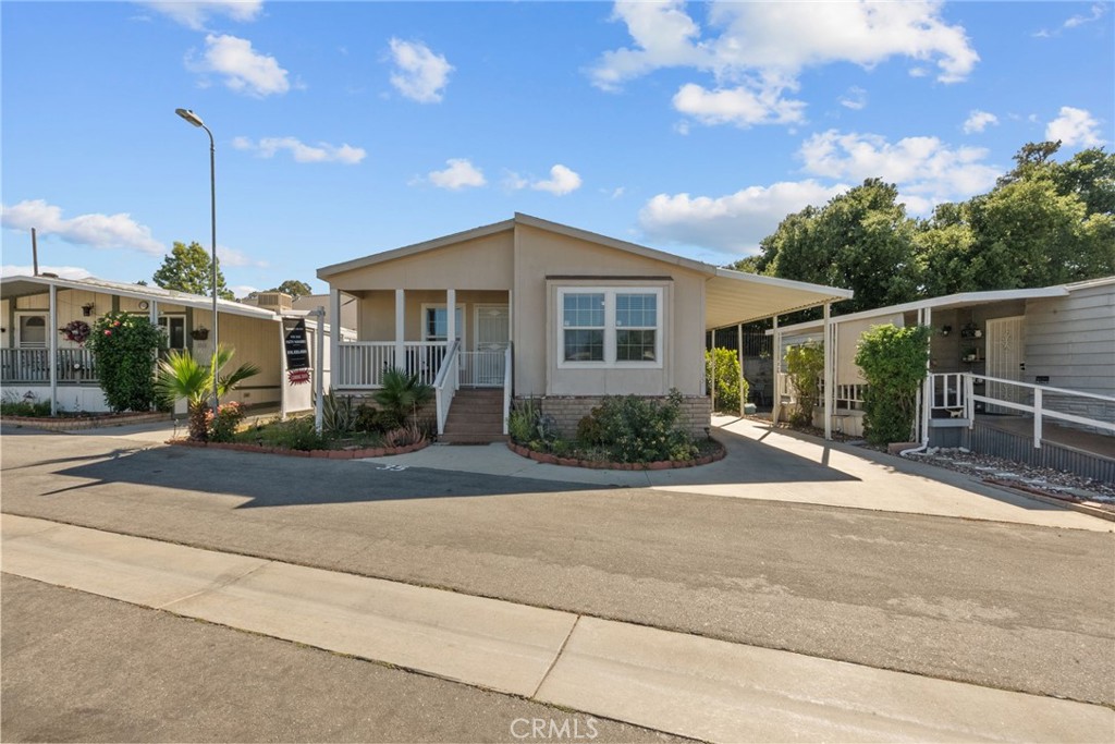 11401 Topanga Canyon Boulevard 35