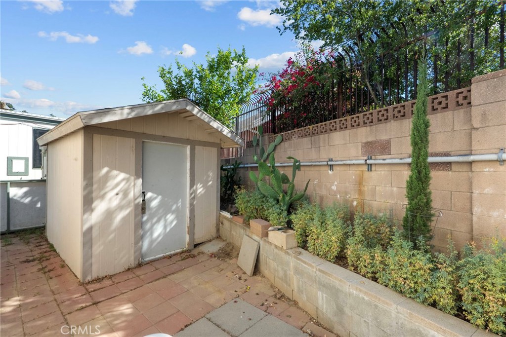 11401 Topanga Canyon Boulevard 35