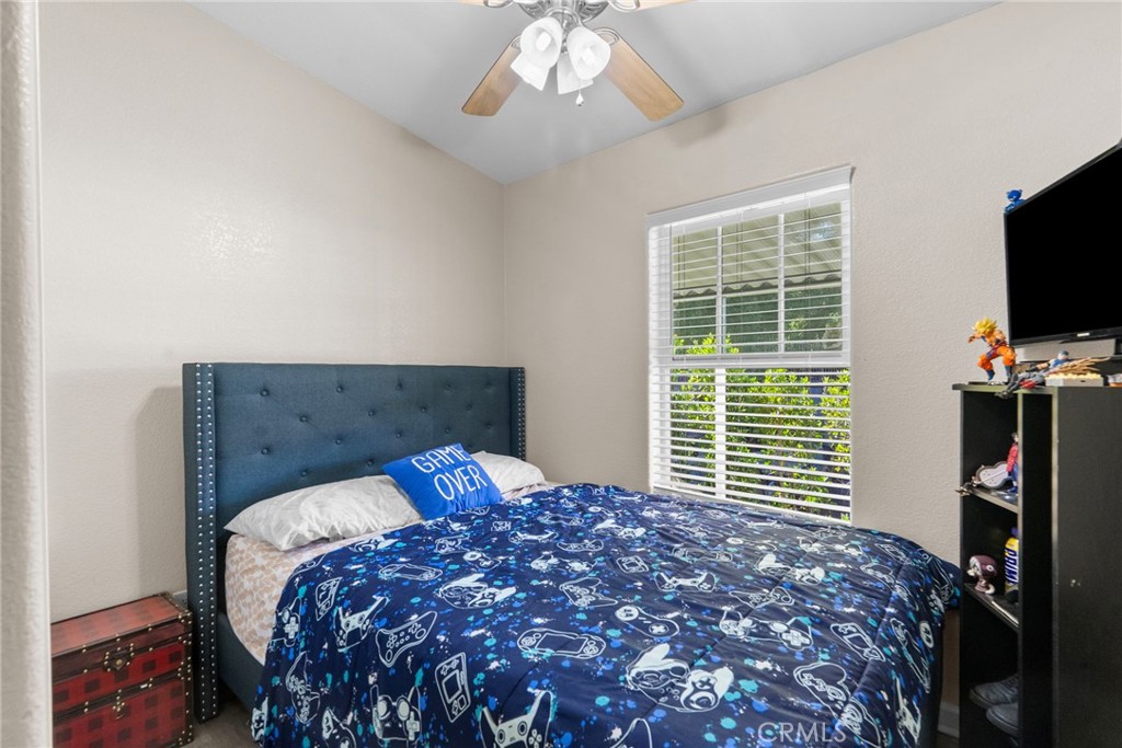 11401 Topanga Canyon Boulevard 35