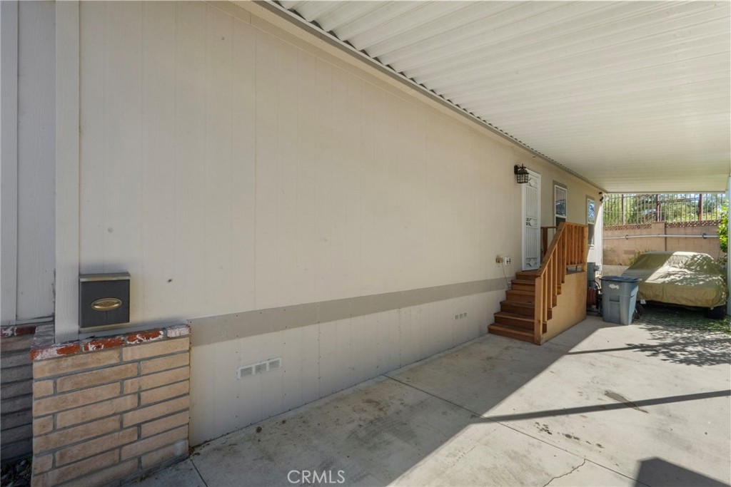 11401 Topanga Canyon Boulevard 35