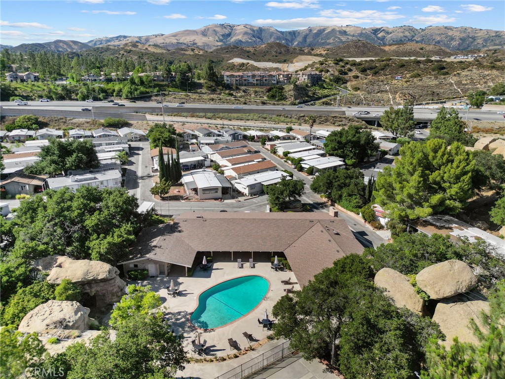 11401 Topanga Canyon Boulevard 35