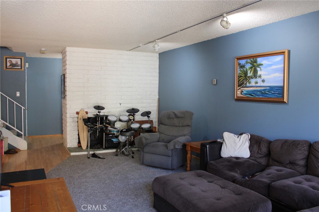 8060 Canby Avenue 2