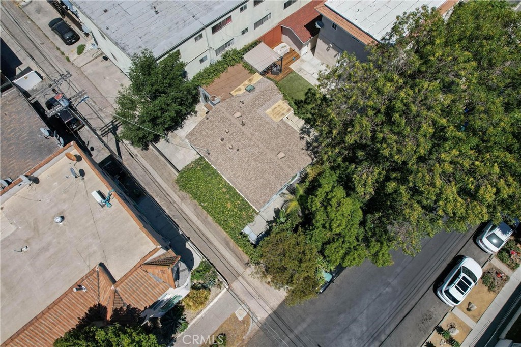865 N El Centro Avenue