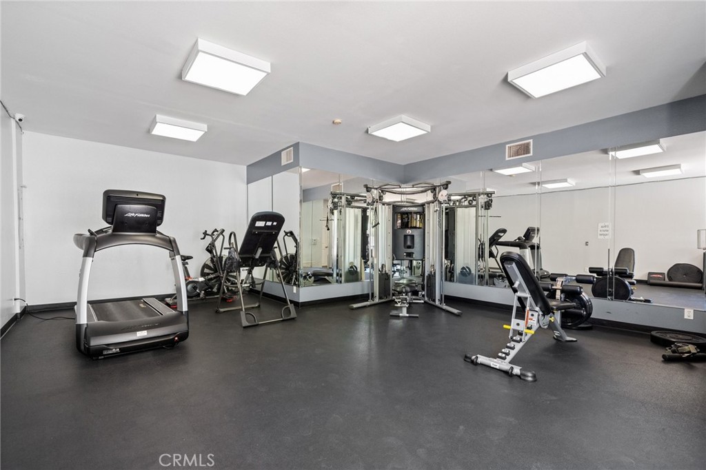 19350 Sherman Way 338