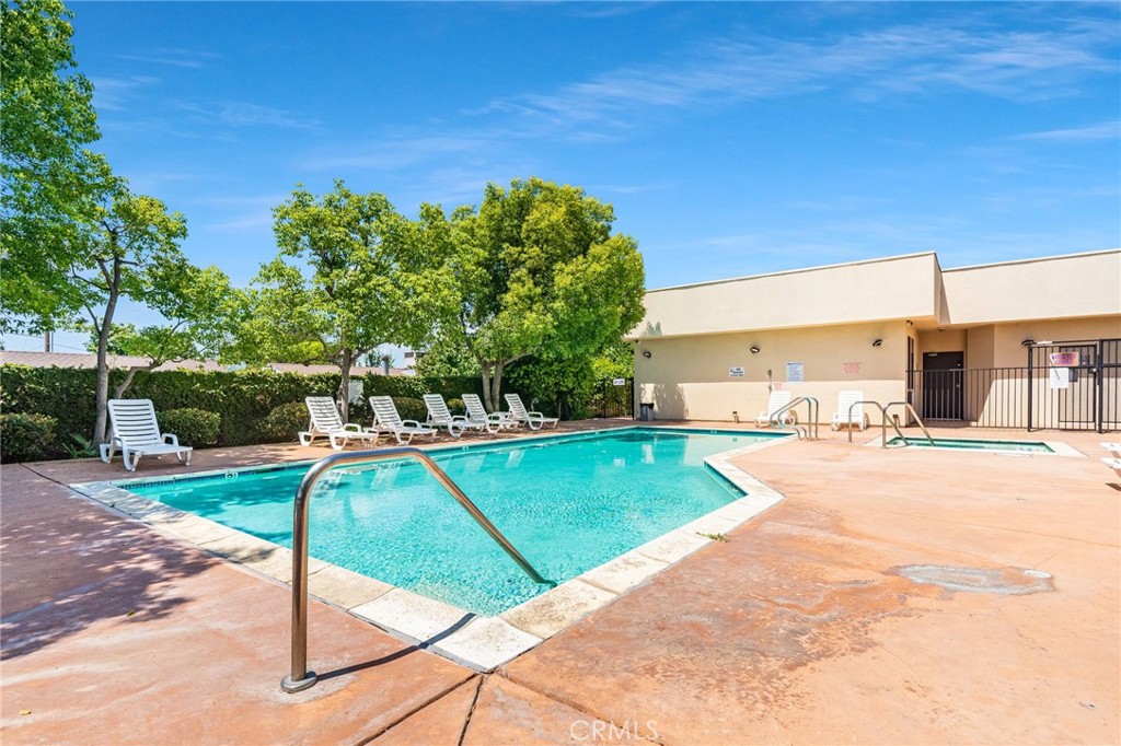 19350 Sherman Way 338