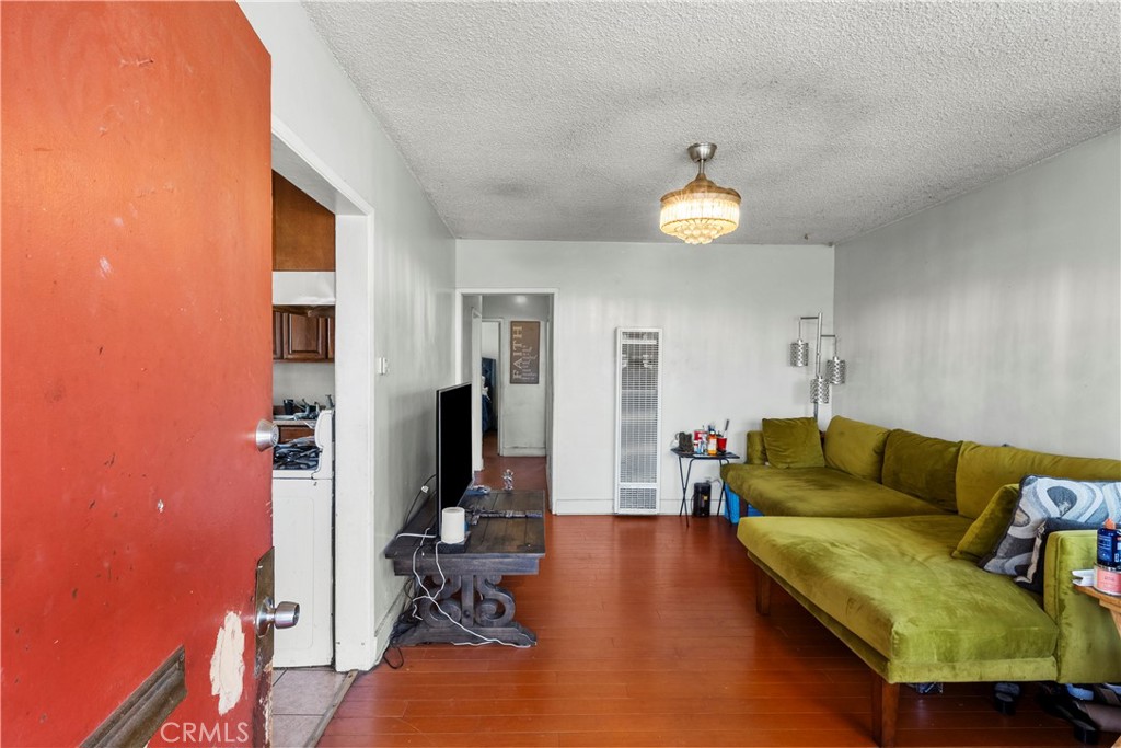 908 W 132nd Street