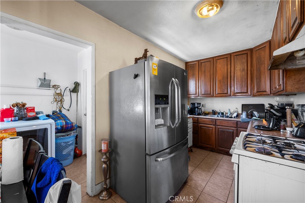 908 W 132nd Street